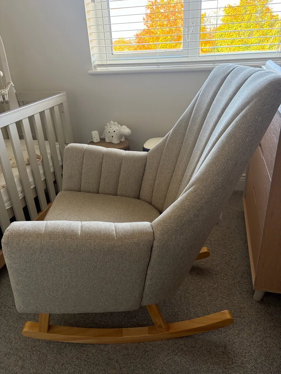 Tutti Bambini Jonah Rocking Chair and Footstool - Image 3
