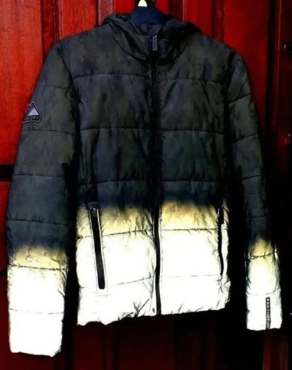 Ex-Display Superdry Hooded Puffa Jacket - Image 3