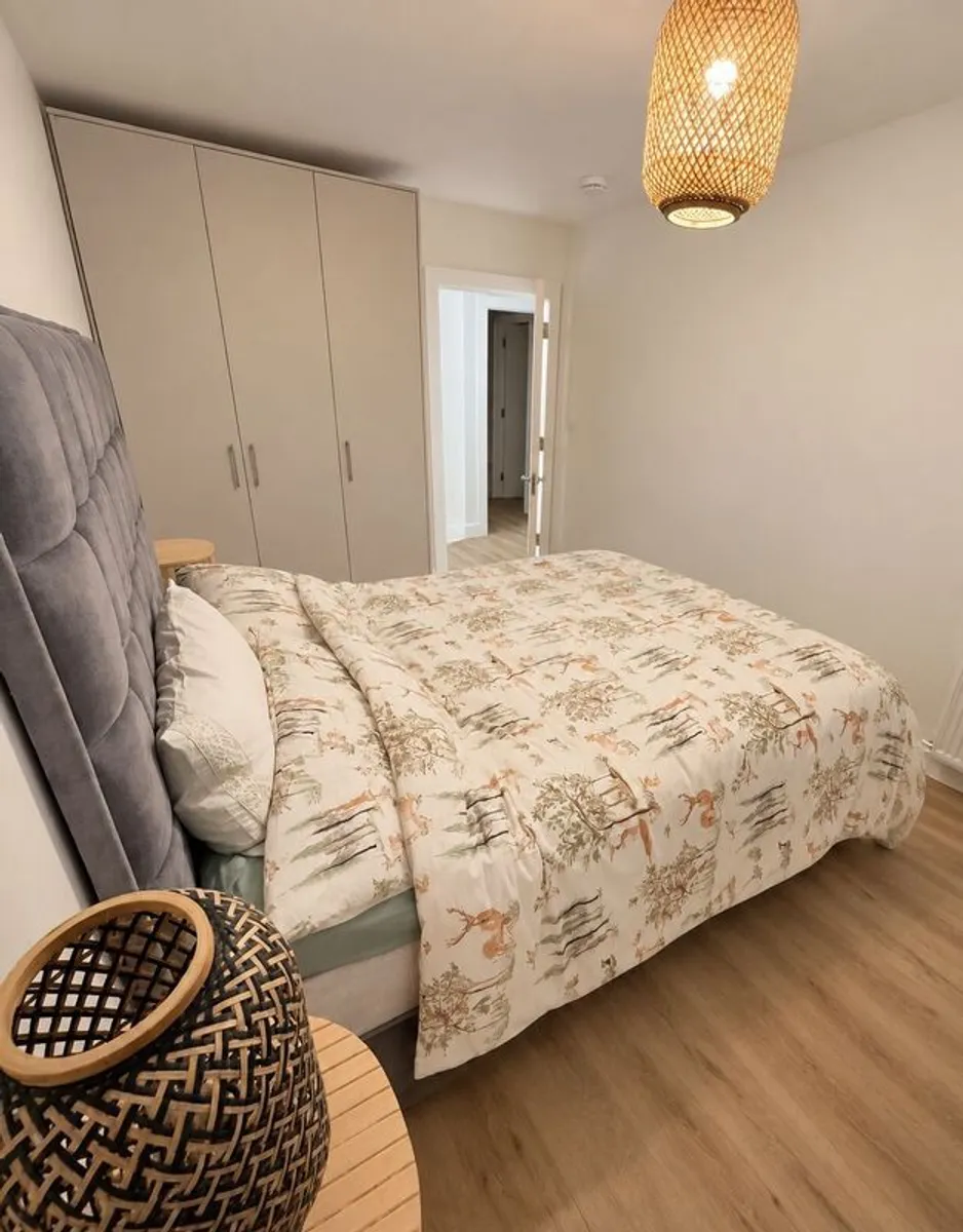 Ottoman King Size Divan Bed with Storage + Mattress, Paid 1,500 EUR, Excellent Condition - Image 3