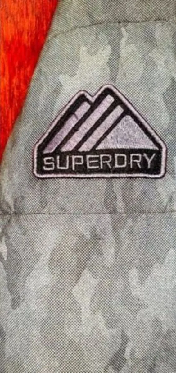 Ex-Display Superdry Hooded Puffa Jacket - Image 4