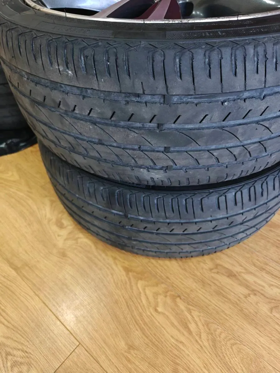 Genuine BMW 19" alloy wheels - Image 4