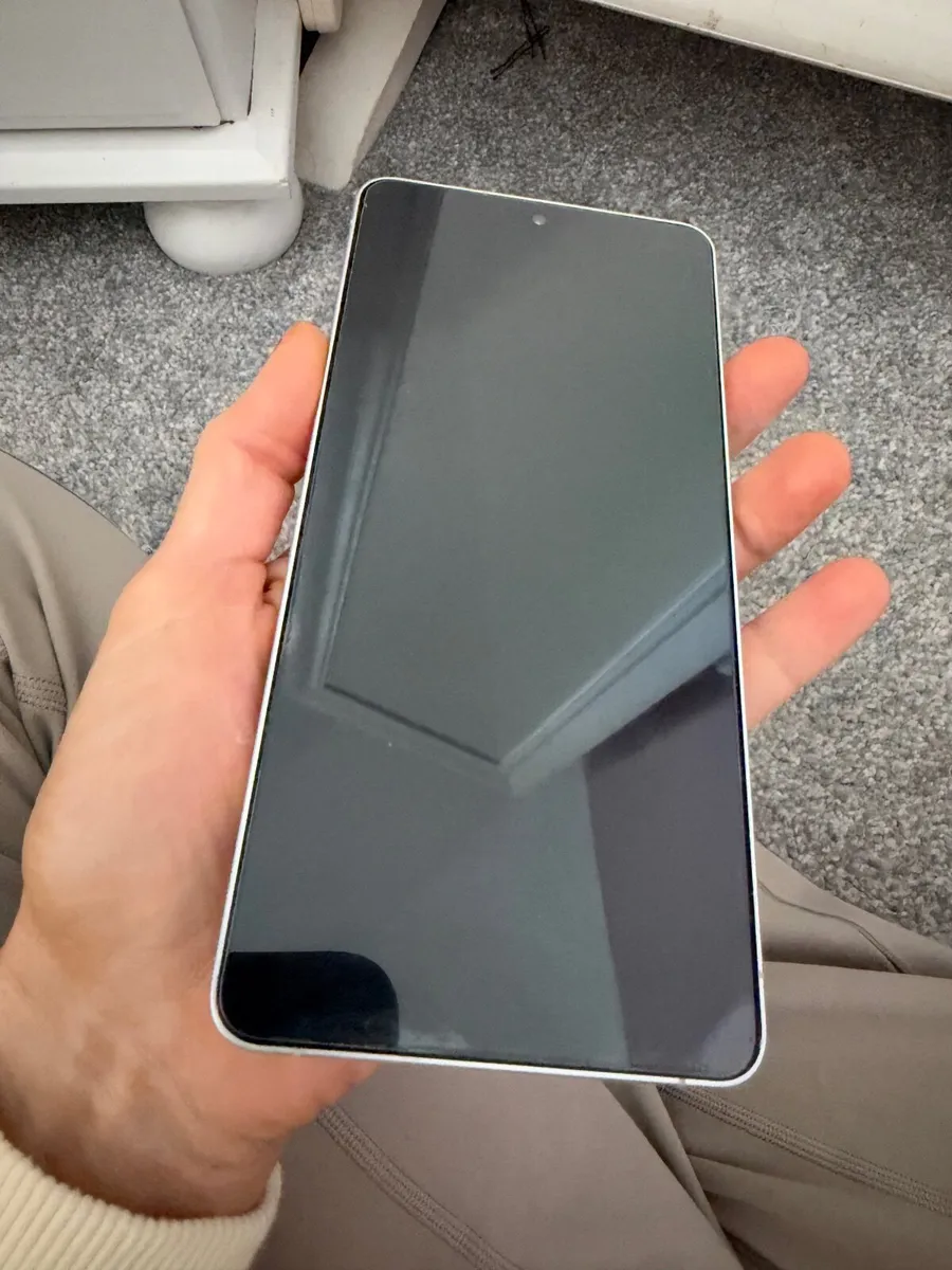 Samsung 26 Ultra 256 - Image 3
