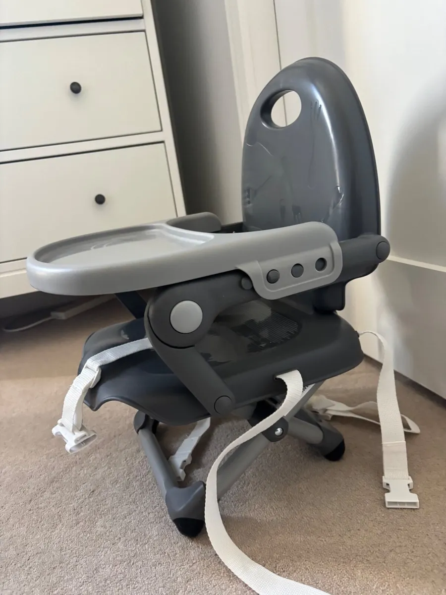 Chicco portable feeding chair - Image 2