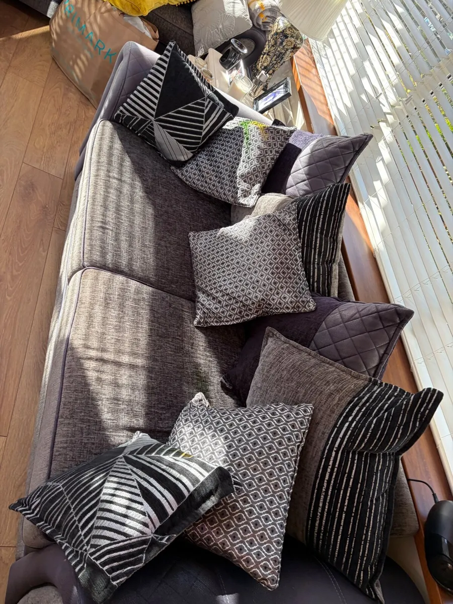 Couch - Image 1