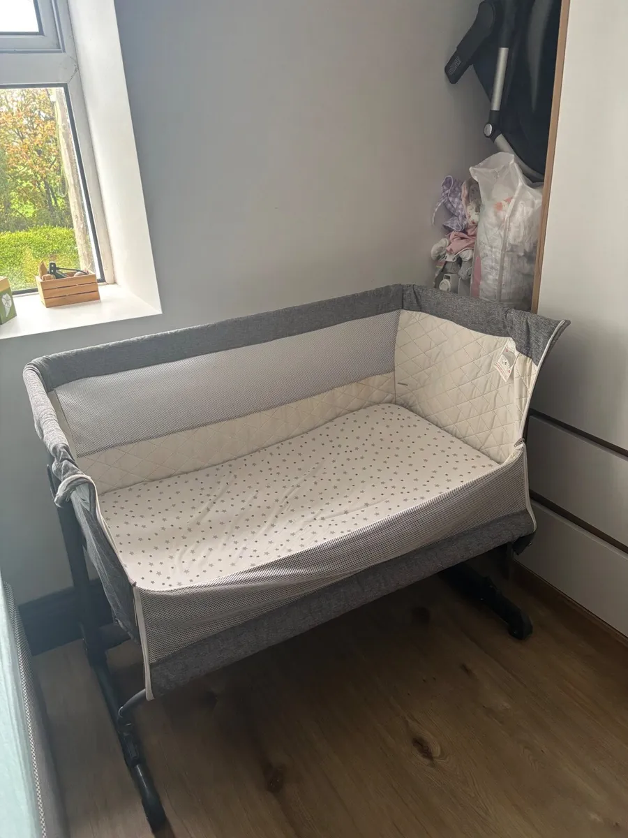 Next to me crib/cot - Image 1