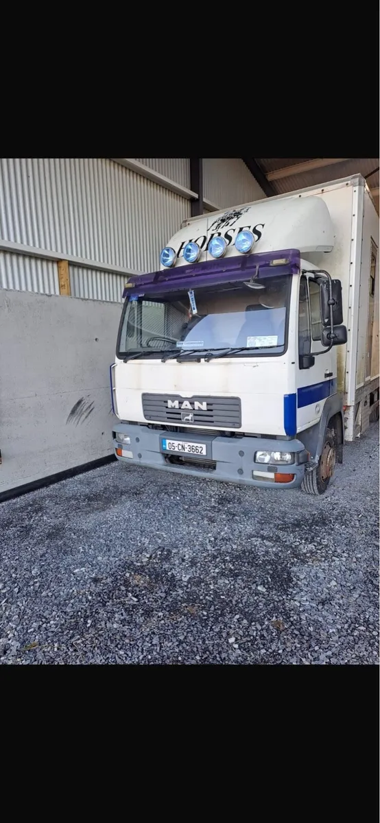 Horse lorry - Image 3