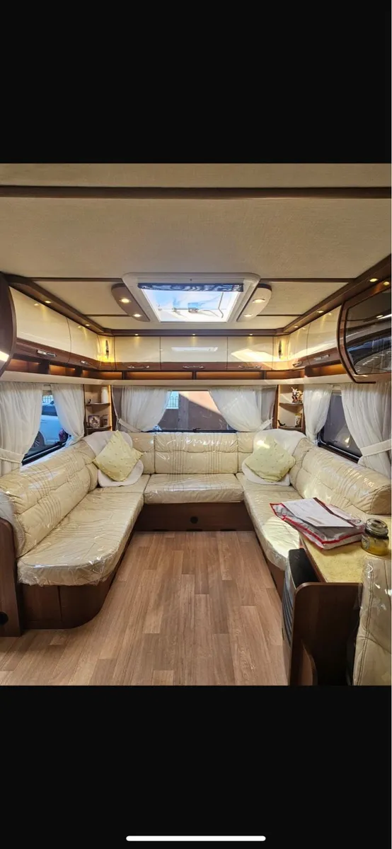 Caravan - Image 3