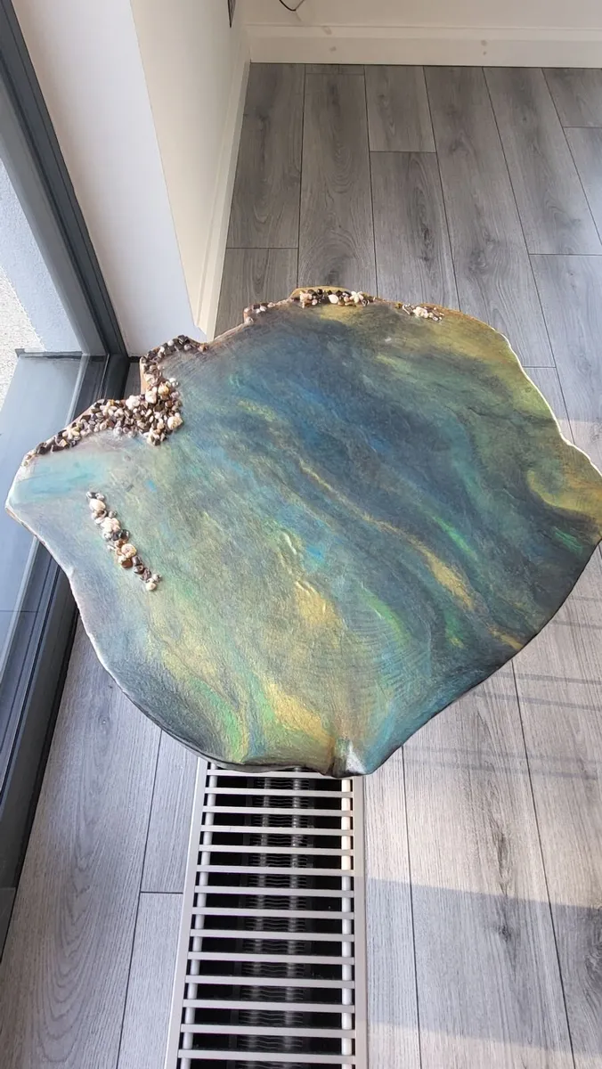 Epoxy wood coffe table - Image 2