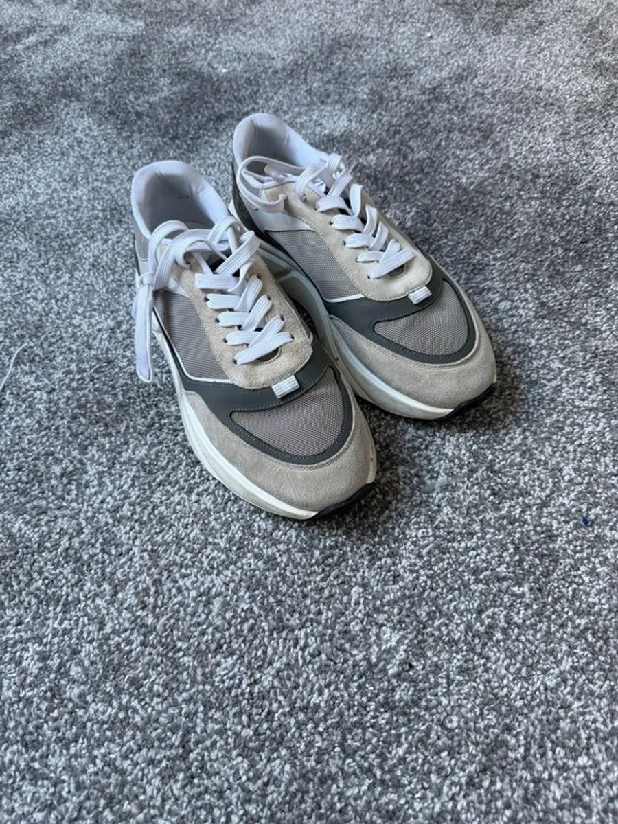 trainers - Image 1