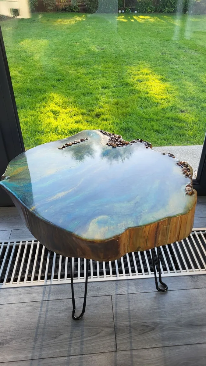Epoxy wood coffe table - Image 1
