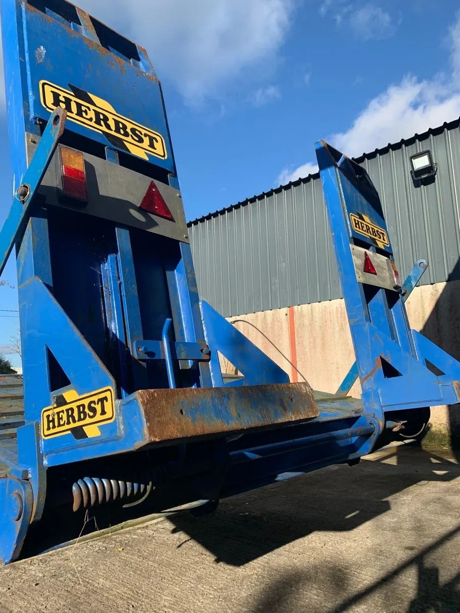 Herbst Low-Loader Trailer - Image 3