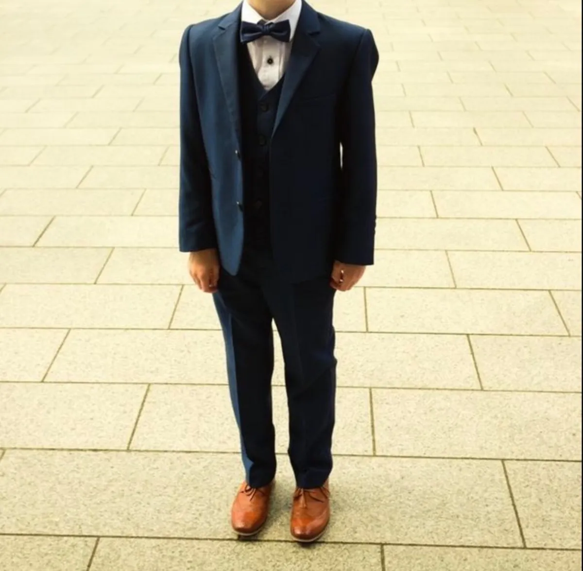 Creon Previs Boys Suit Aged 8 - Image 1