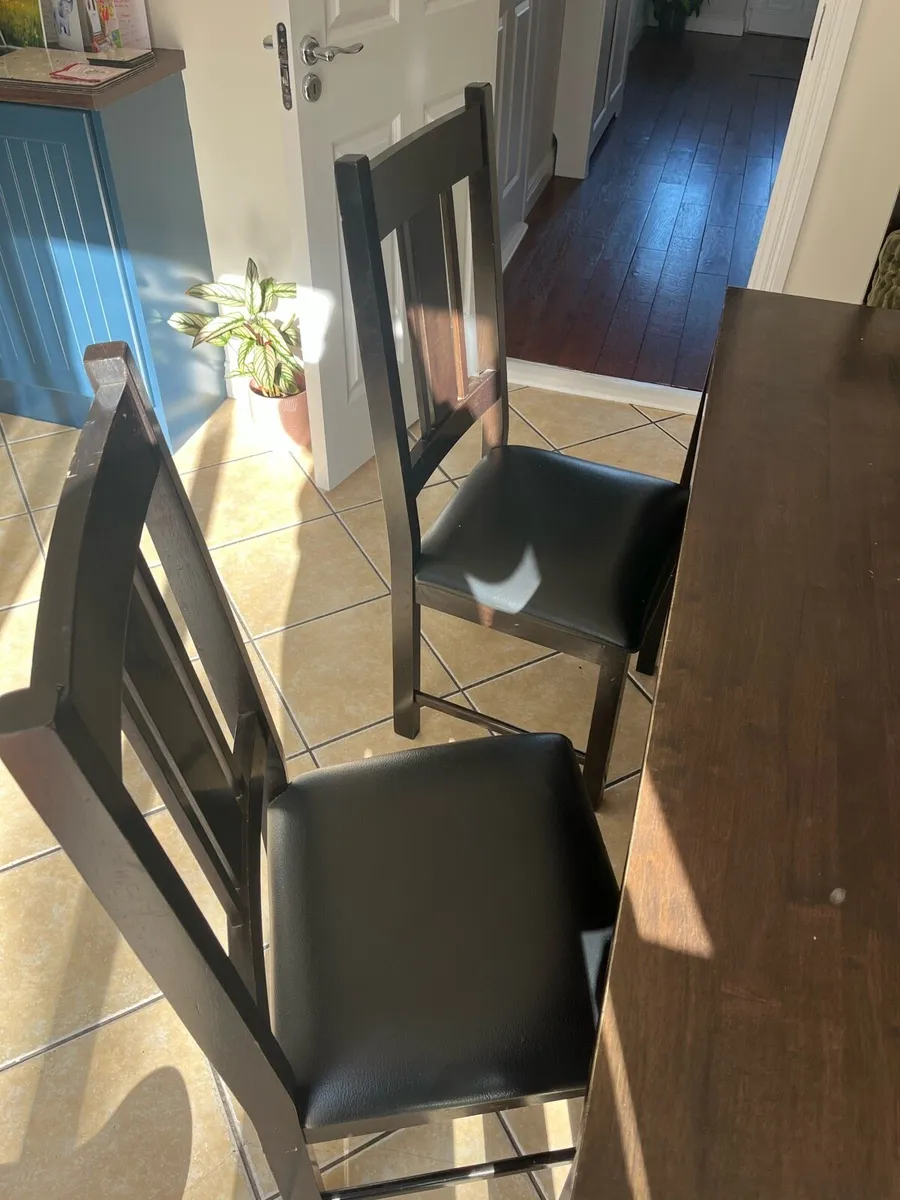 Table and 6 chairs - Image 3