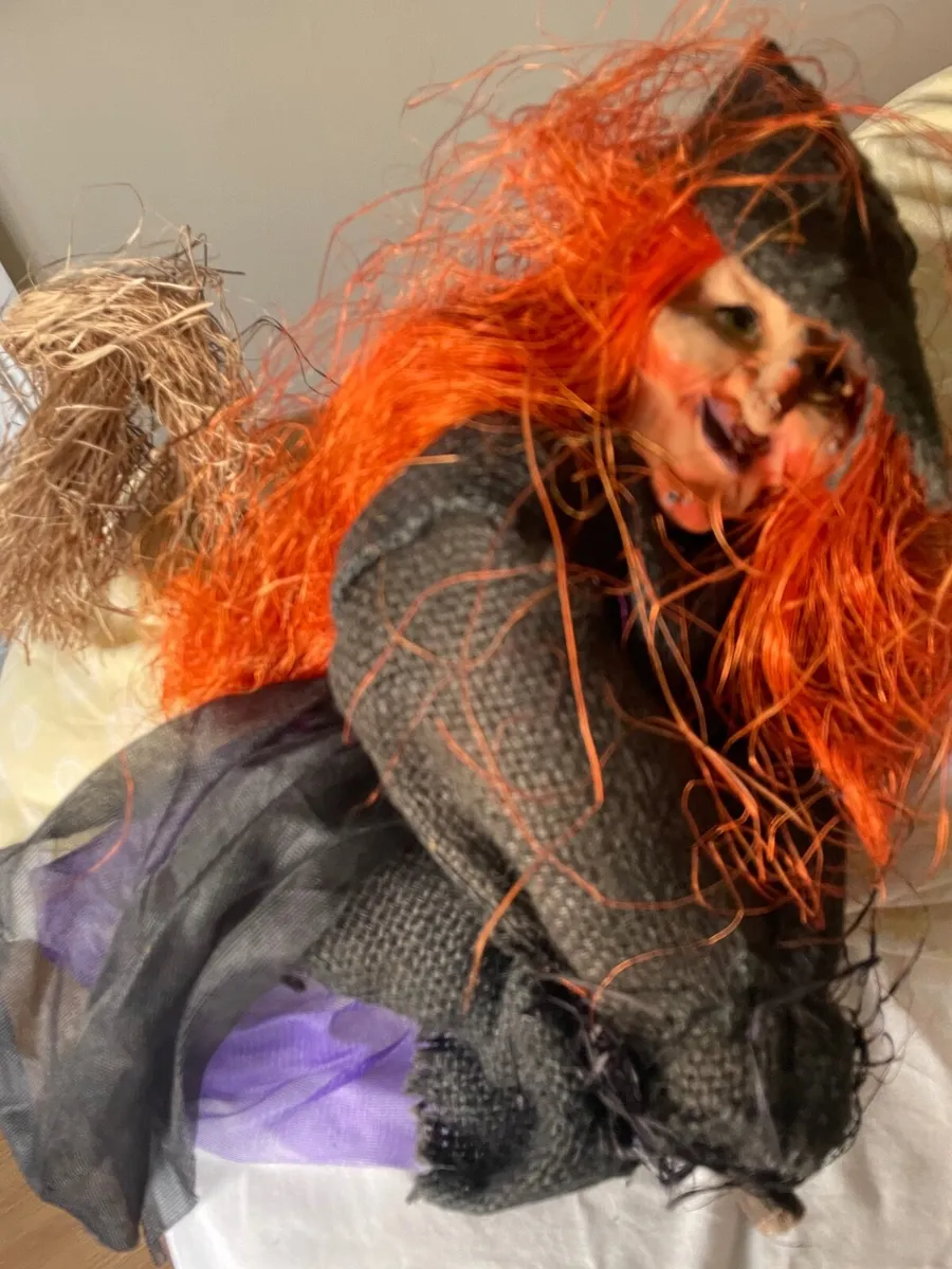 Halloween decorations - Image 2
