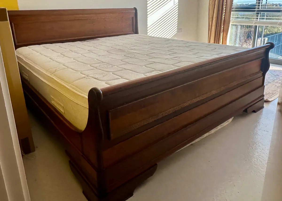 louis philip super king sleigh bed - Image 1
