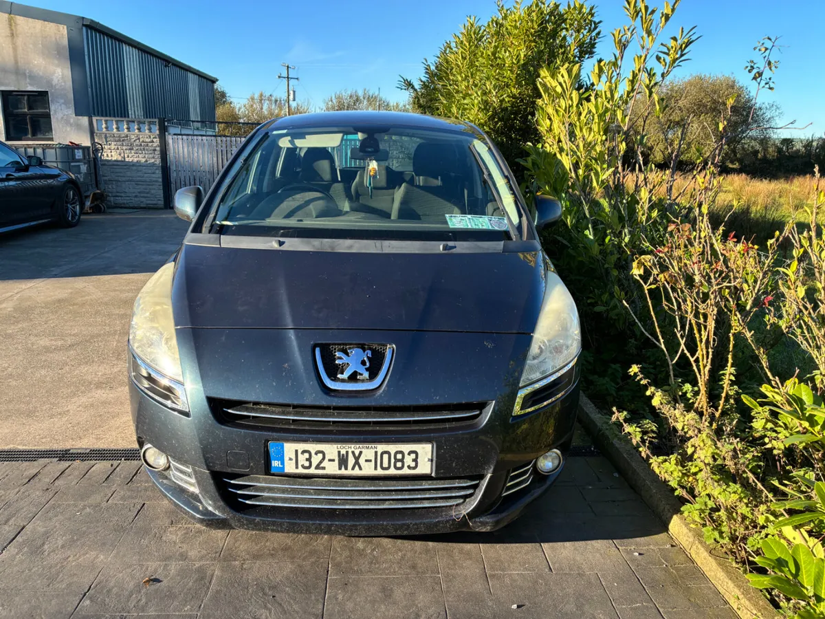 Peugeot 5008 2013 - Image 2