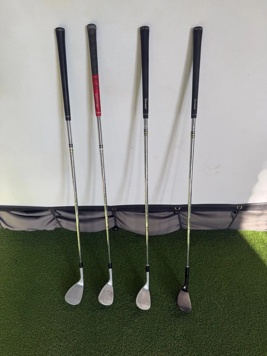 Collection of Golf wedges - Image 1