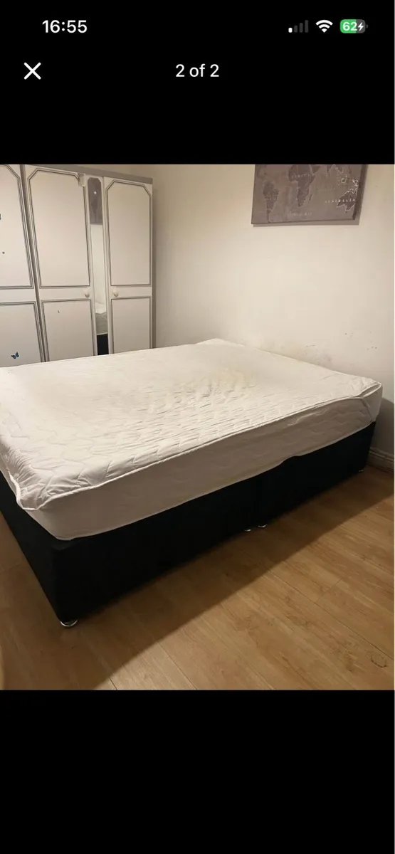 King size bed - Image 1