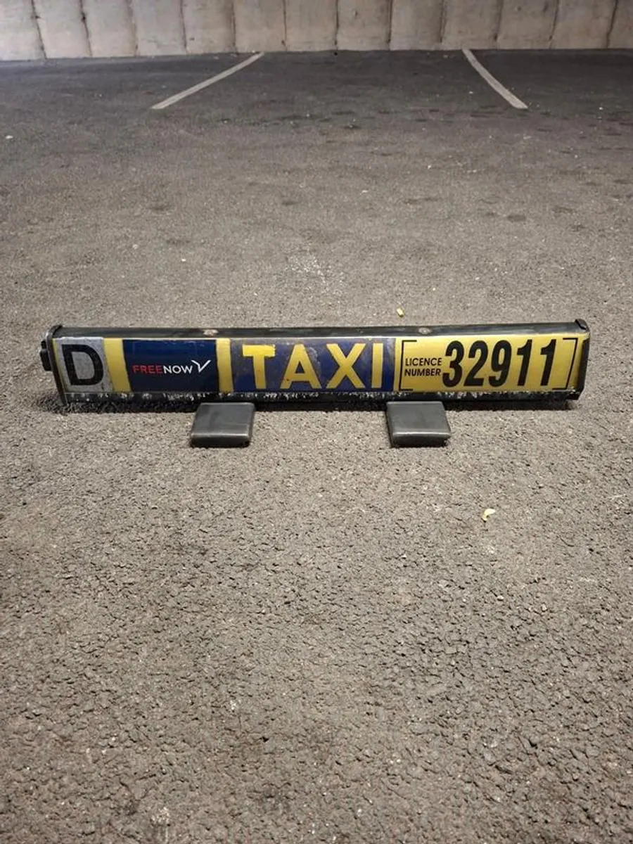 Taxi meter & Roof sign - Image 2