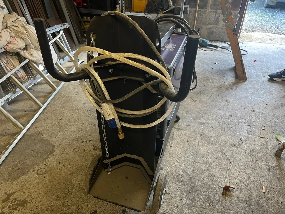 Welder - Image 2