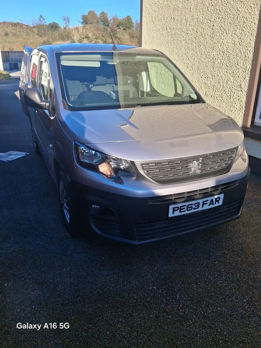 *** Peugeot Partner 2021 - NO VAT *** - Image 4
