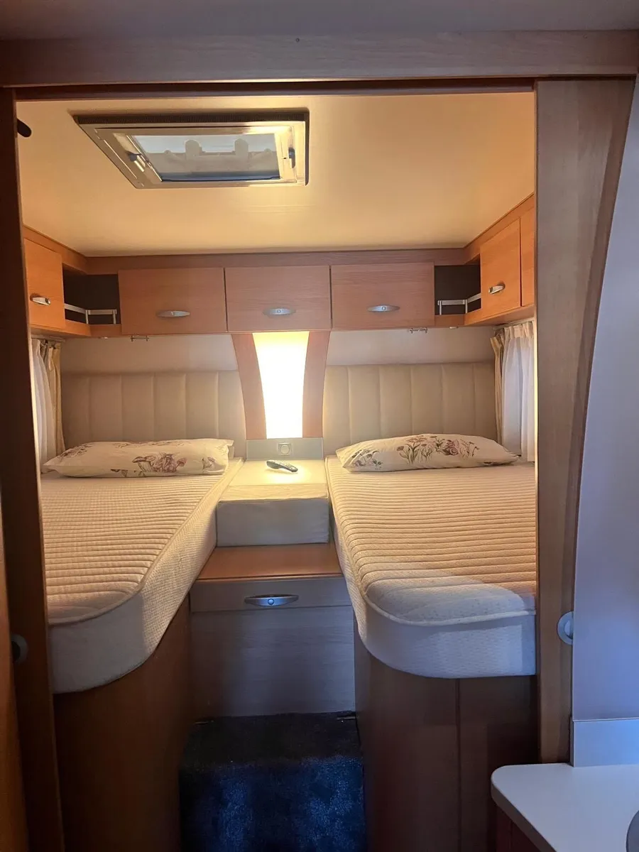 A class camper - Image 4