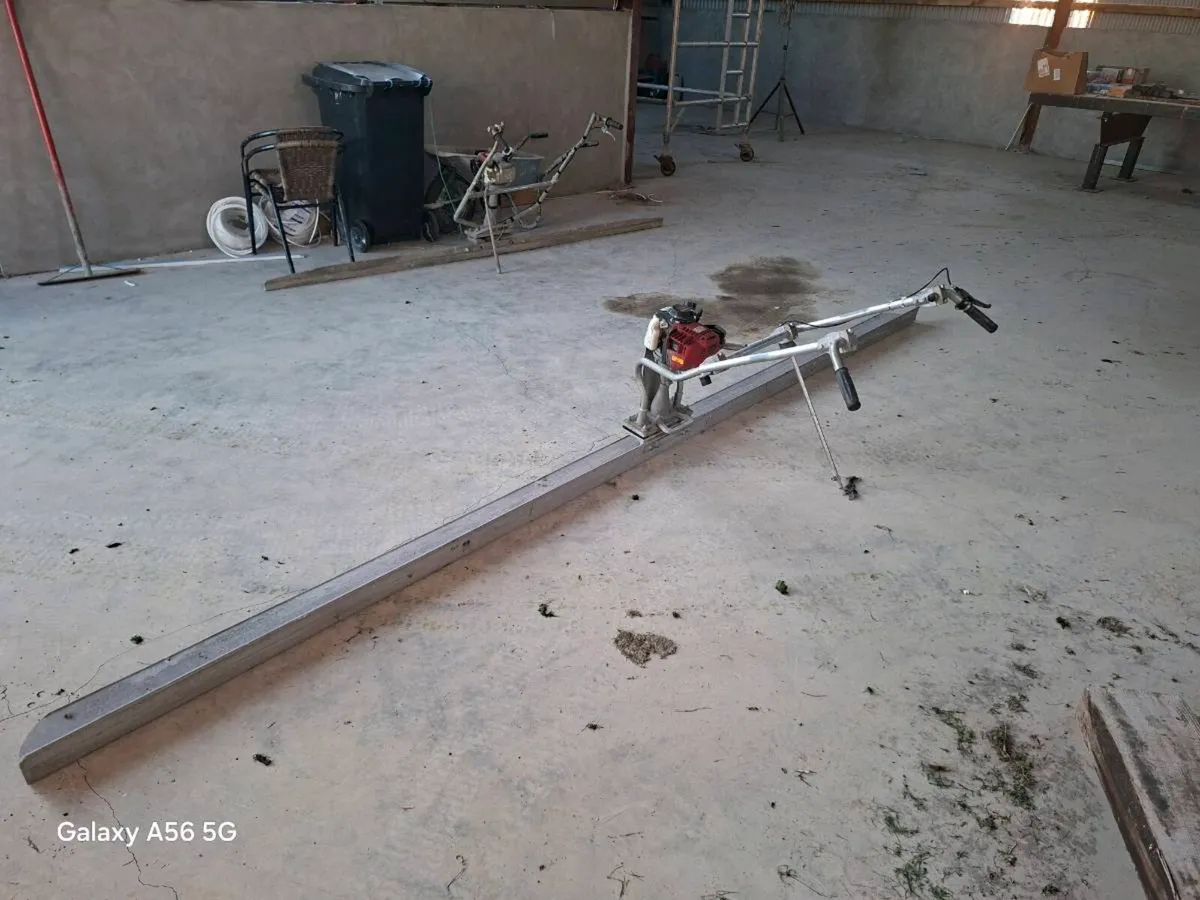 Petrol powerscreed - Image 2
