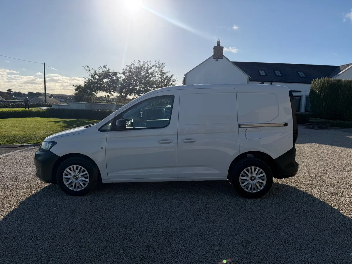 2025 (75) Volkswagen Caddy C20 Commerce 329Miles!! - Image 4