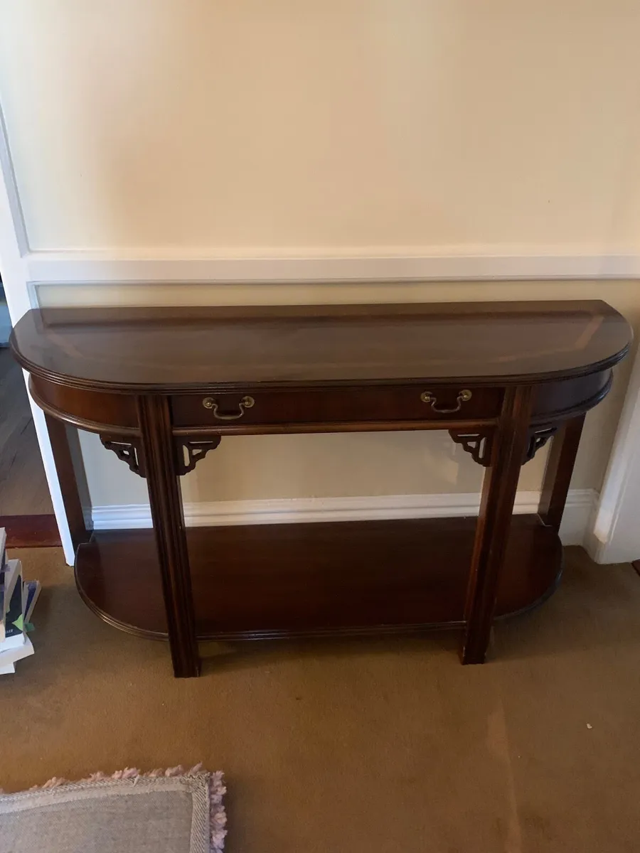 Console table - Image 1