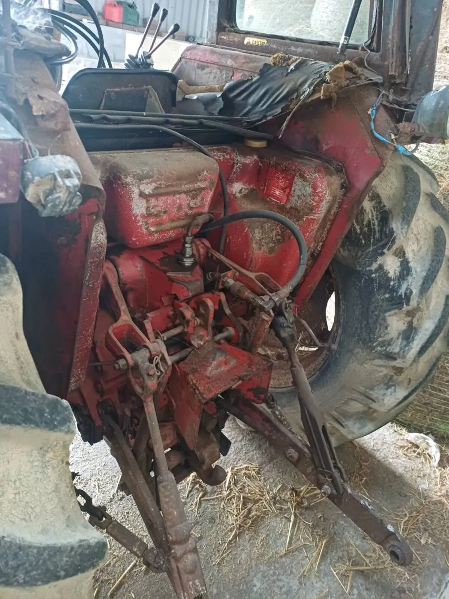 International tractor loader - Image 4