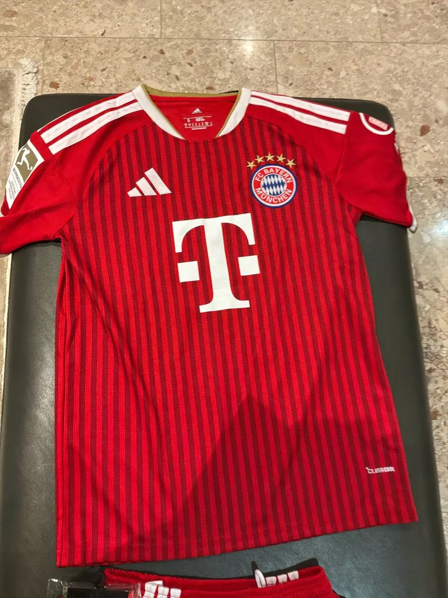 Bayern Munich Harry Kane Full Football Kit - Image 4