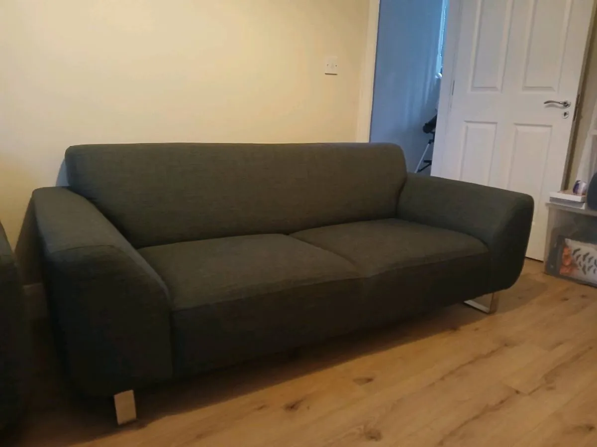 Couches - Image 3