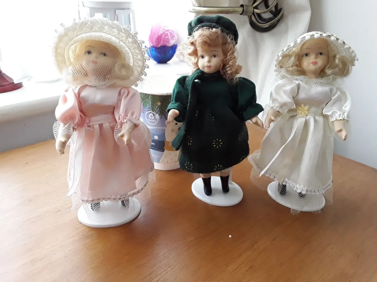 Tree small porcelain Christmas decorative  dolls