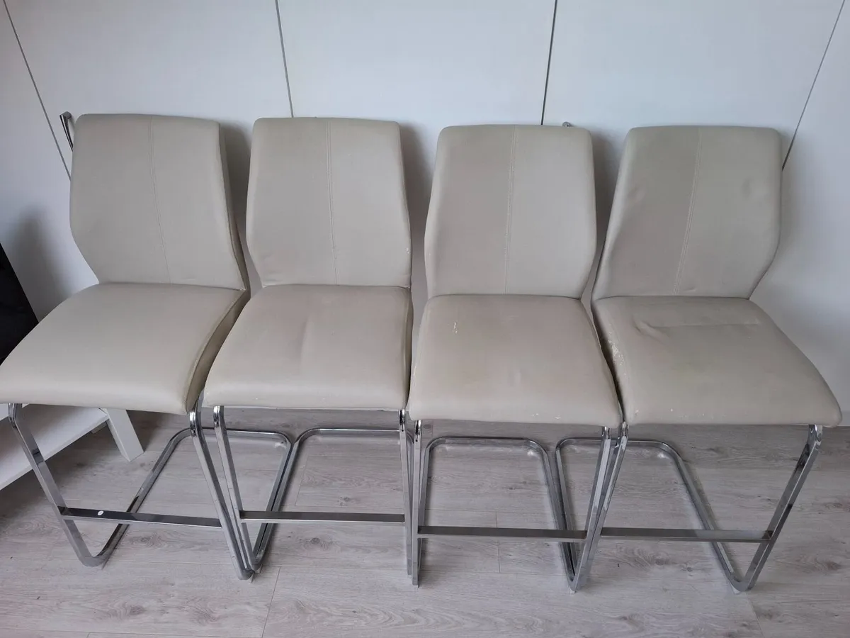 Bar stools - Image 1