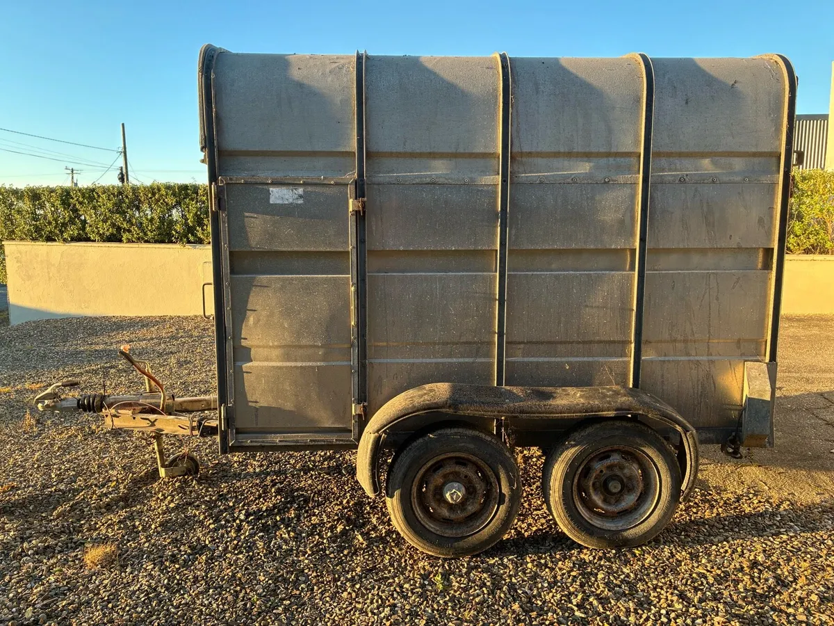 Livestock trailer - Image 1