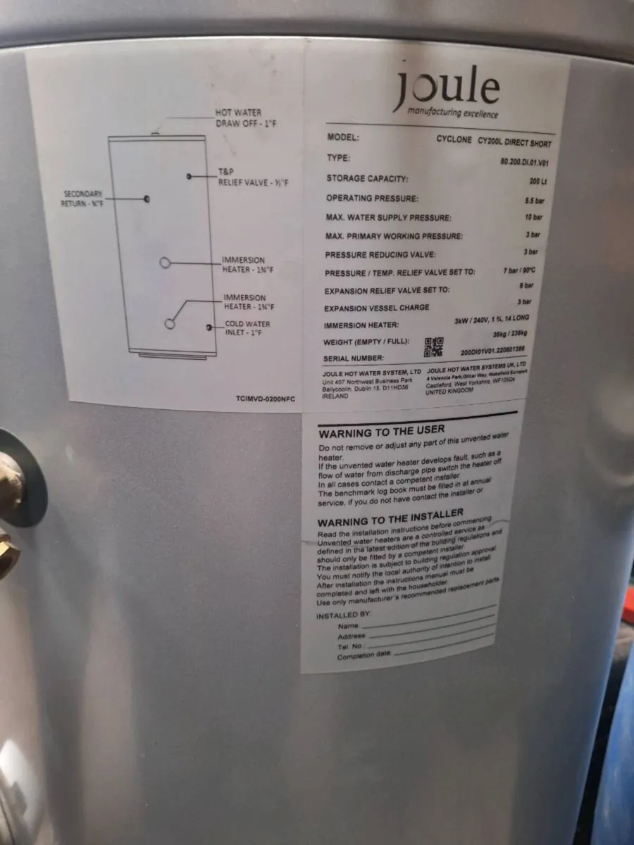 Hot water cylinder - Image 2