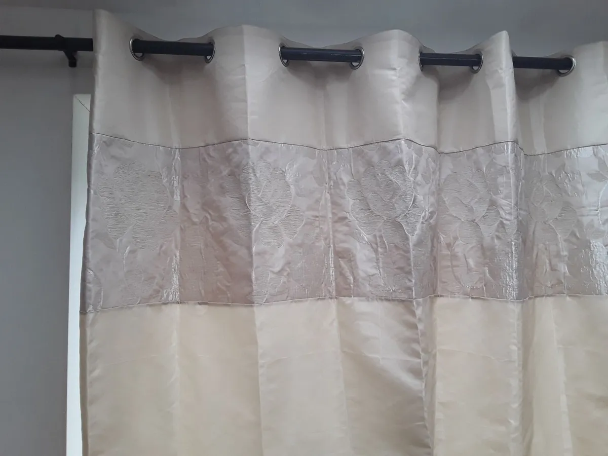 Beautiful brand new tanned coloured satin drapes - Image 3