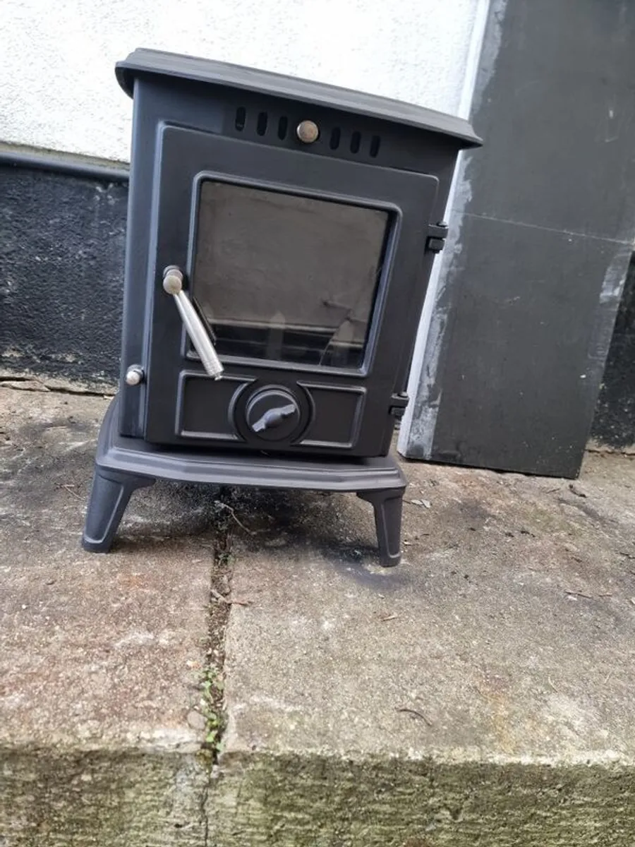 stove 4.7kw multifuel - Image 1