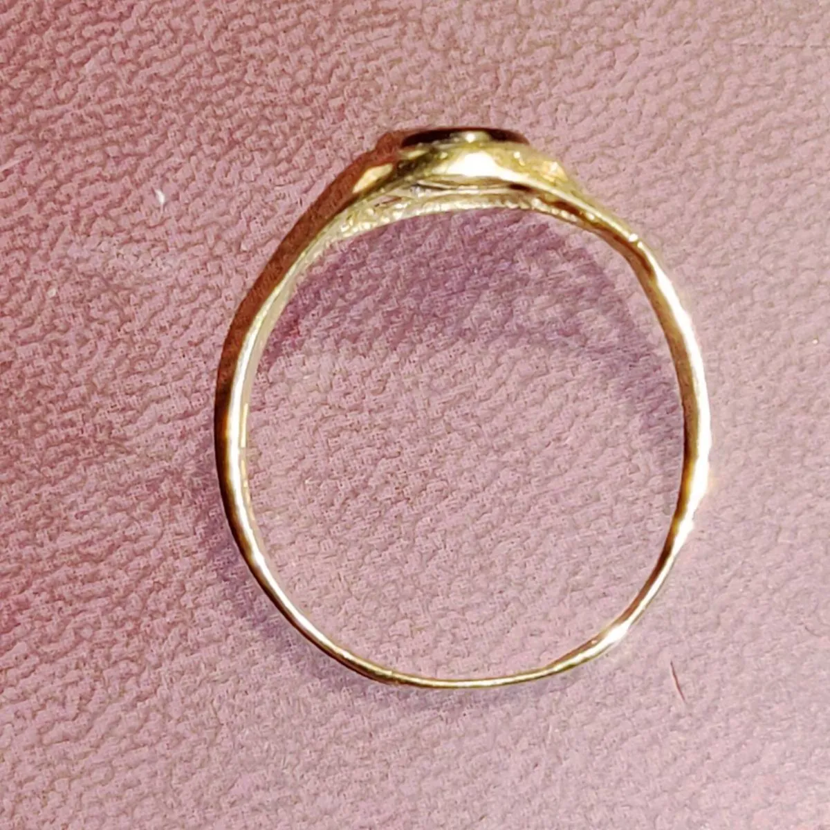 BLACK ONYX TRELLIS, 9CT Gold Vintage Signet Ring ! - Image 4