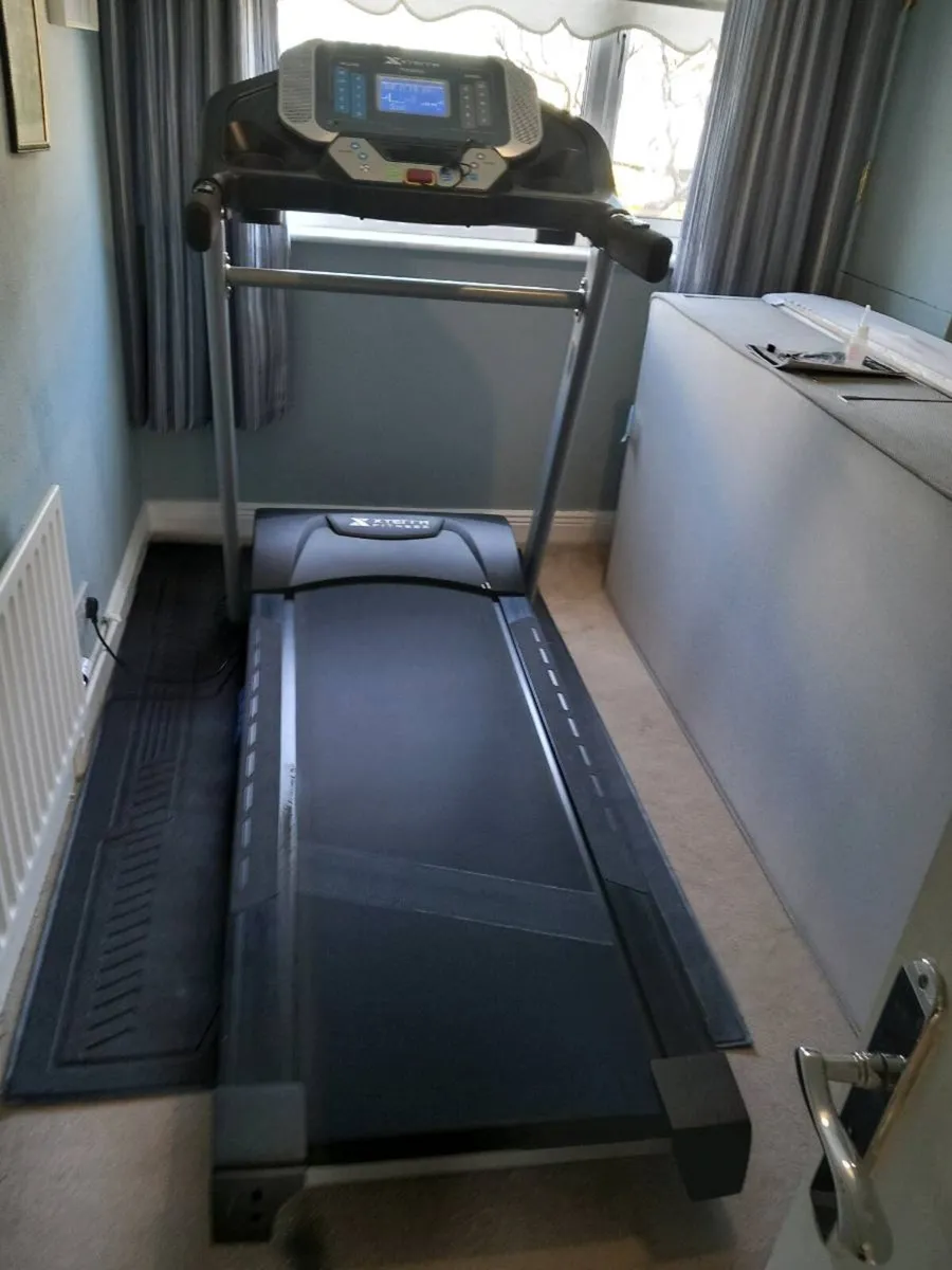 Treadmill - Image 1