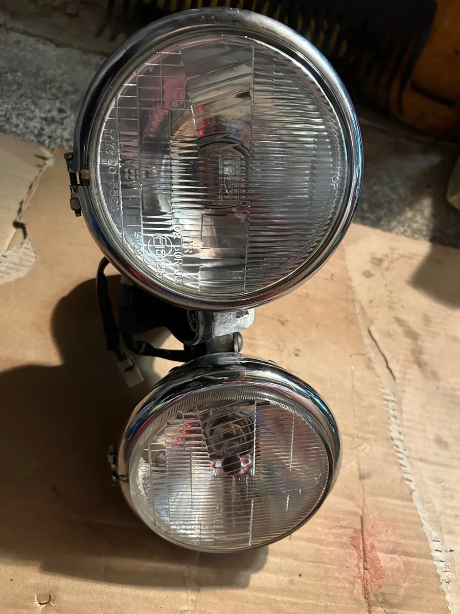 Speed triple headlamps, zx6r Micron exhaust - Image 2