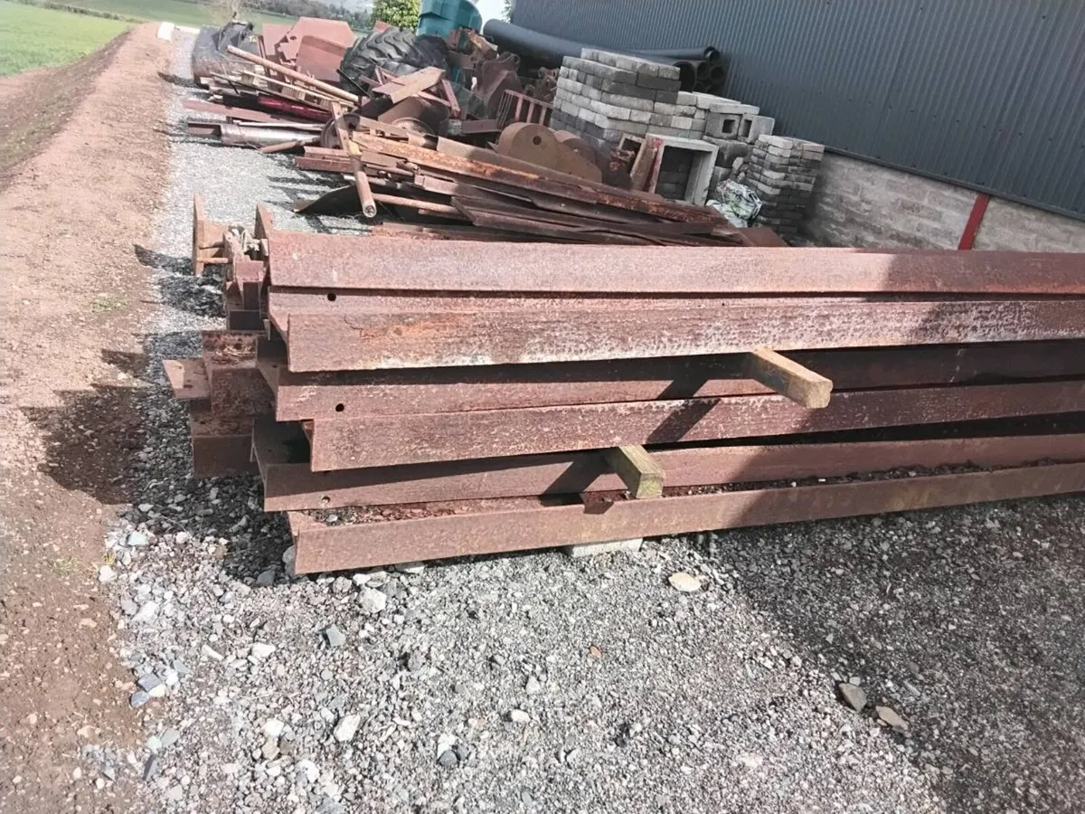 RSJ steel pillars - Image 1