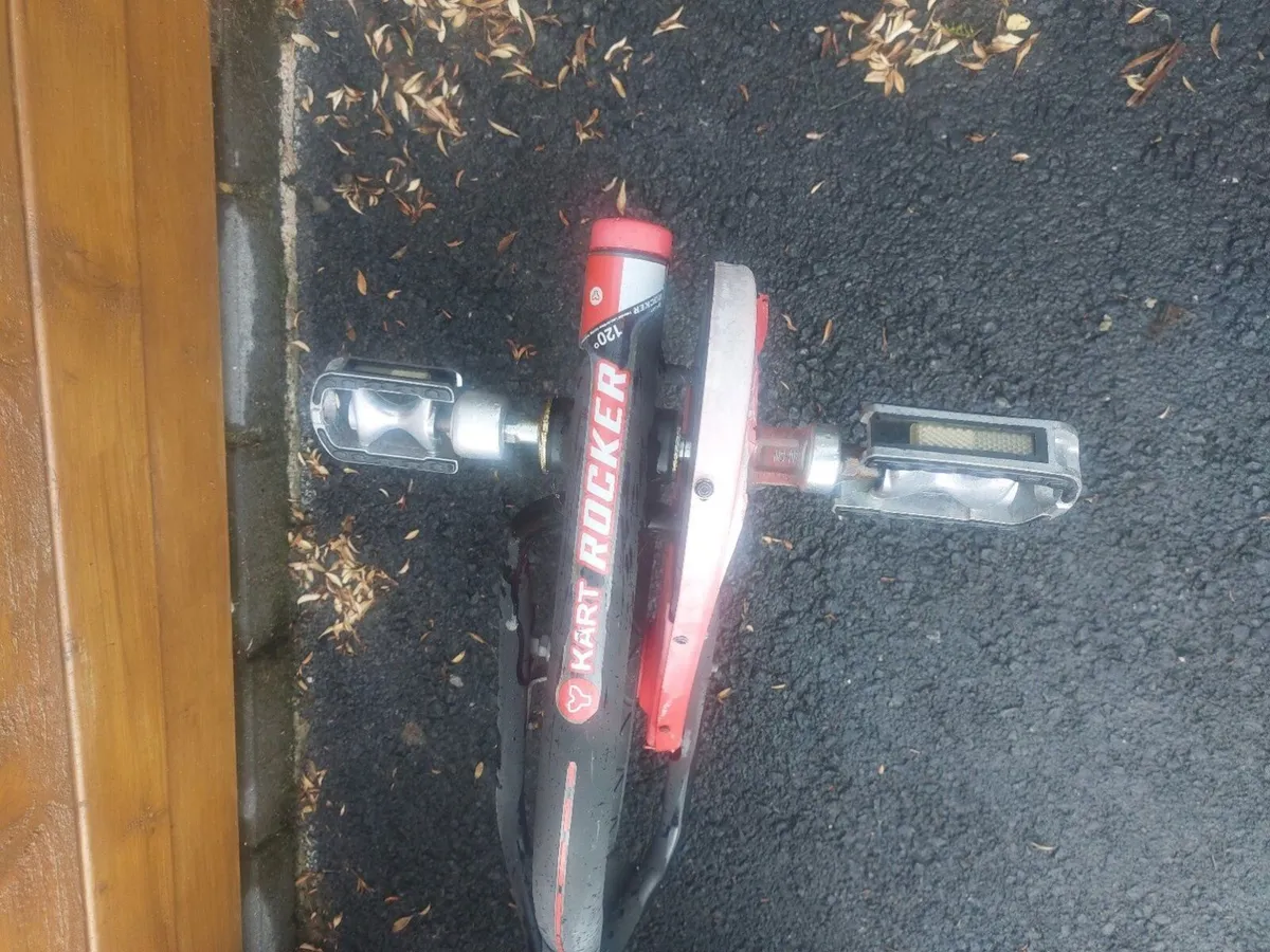 Kids Razor and trike - Image 2
