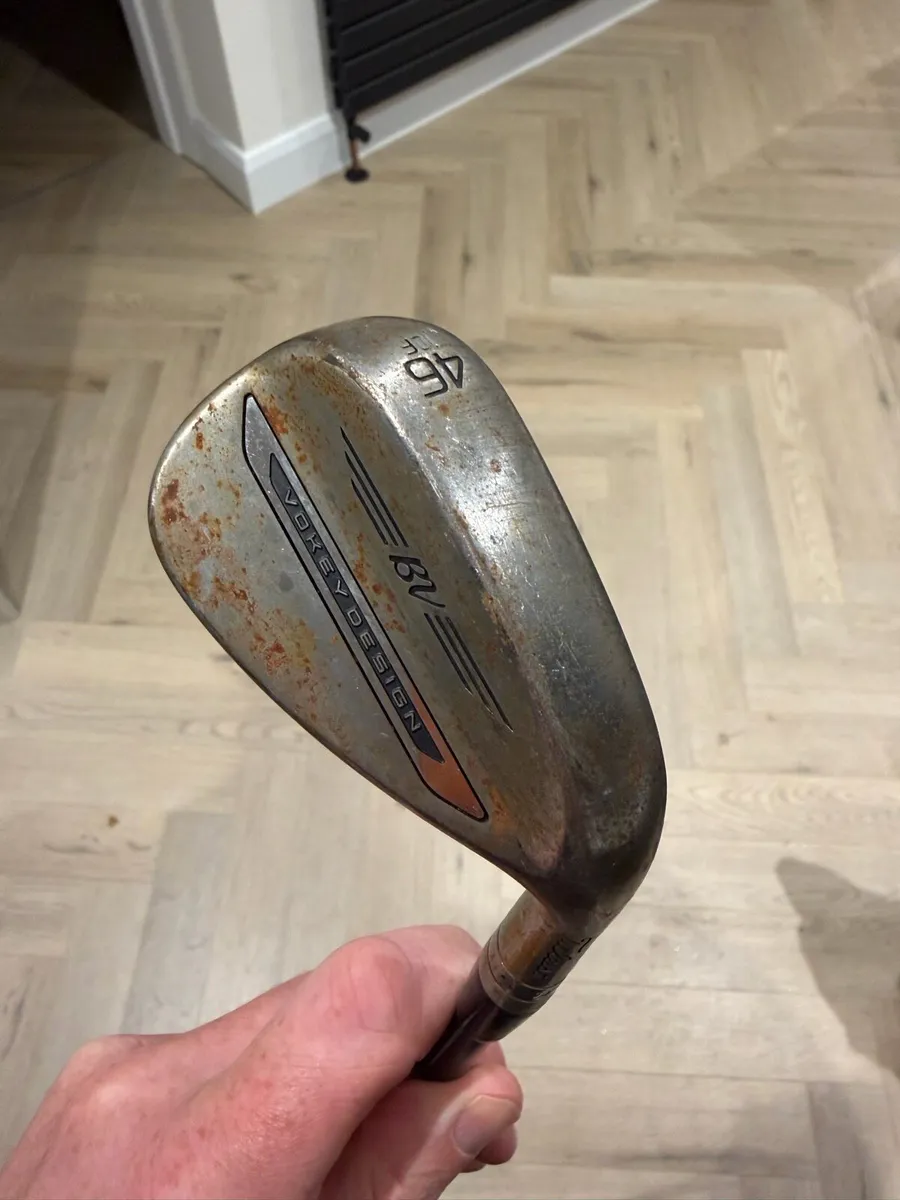 Tour raw 46f sm11 vokey wedge - Image 1