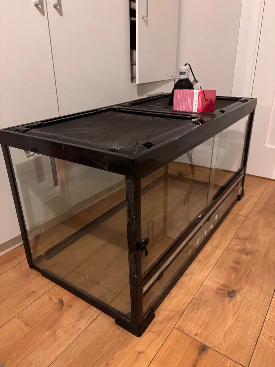 Reptile vivarium - Image 2