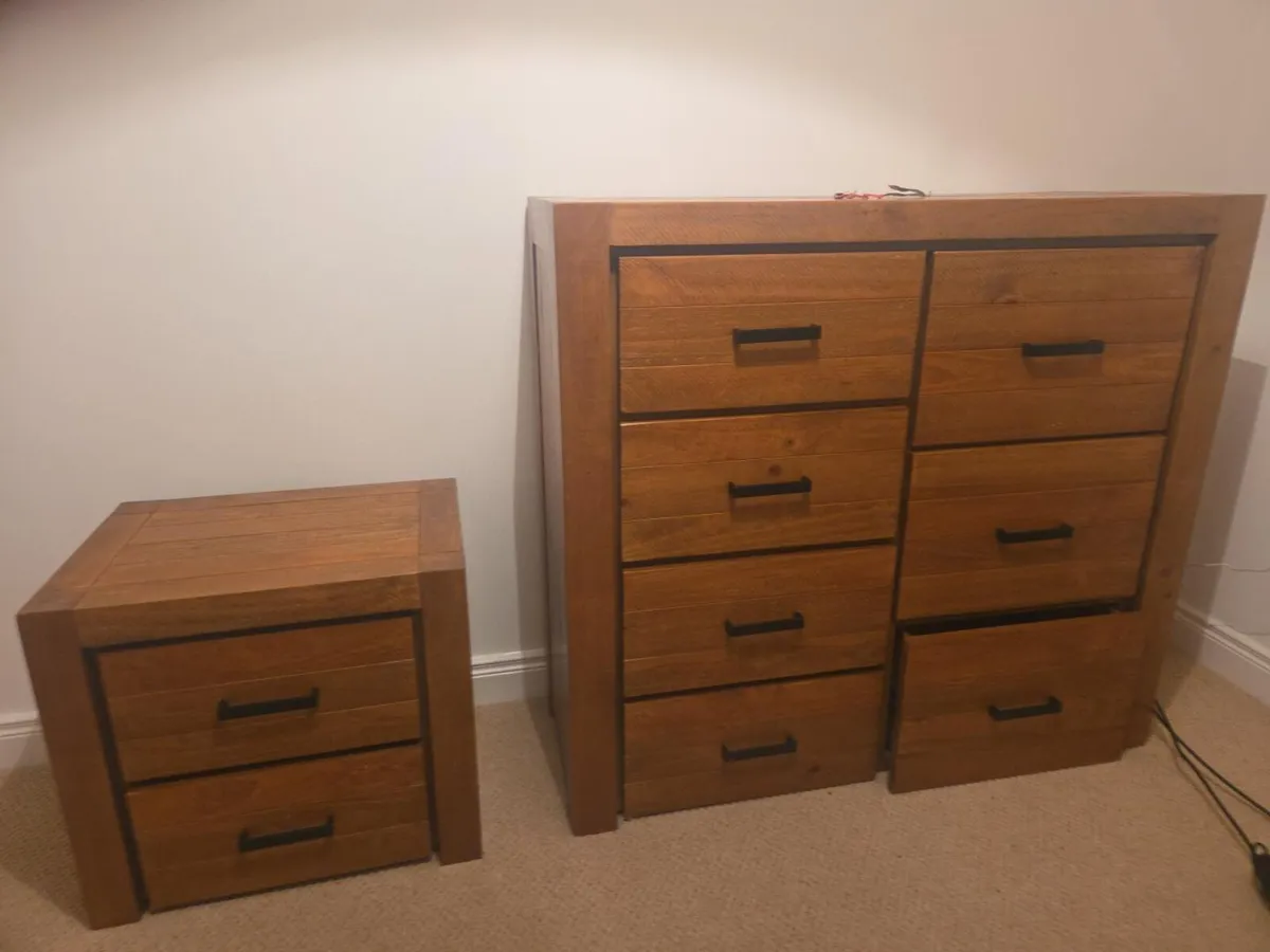 Chest of Drawers and Matching Locker - Image 2