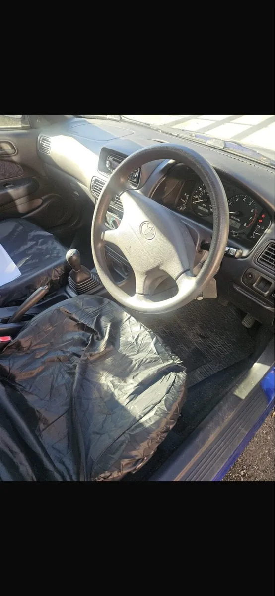 Toyota Corolla - Image 4