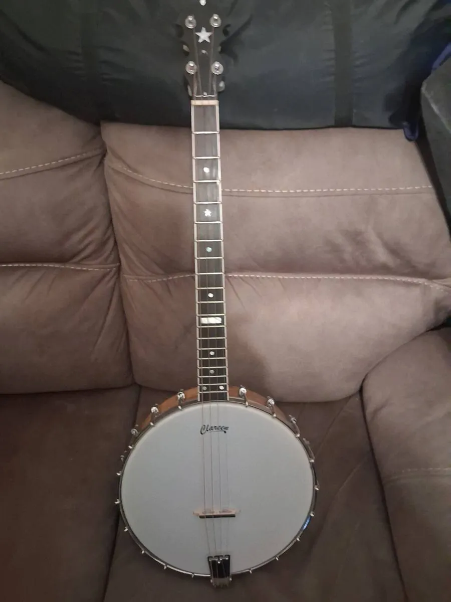 Lovely handmade tenor banjo. - Image 1