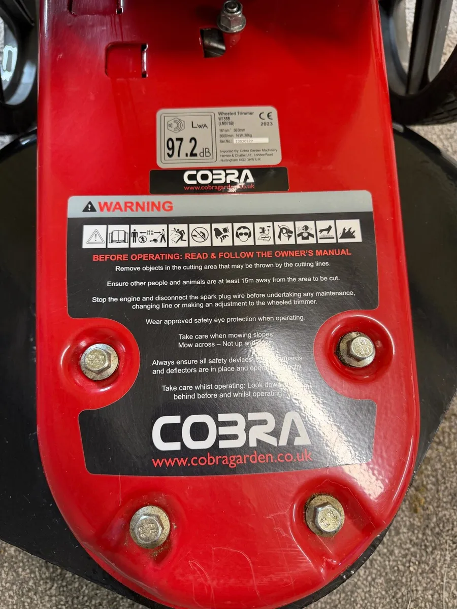 Cobra WT56B Wheeled Trimmer - Image 2