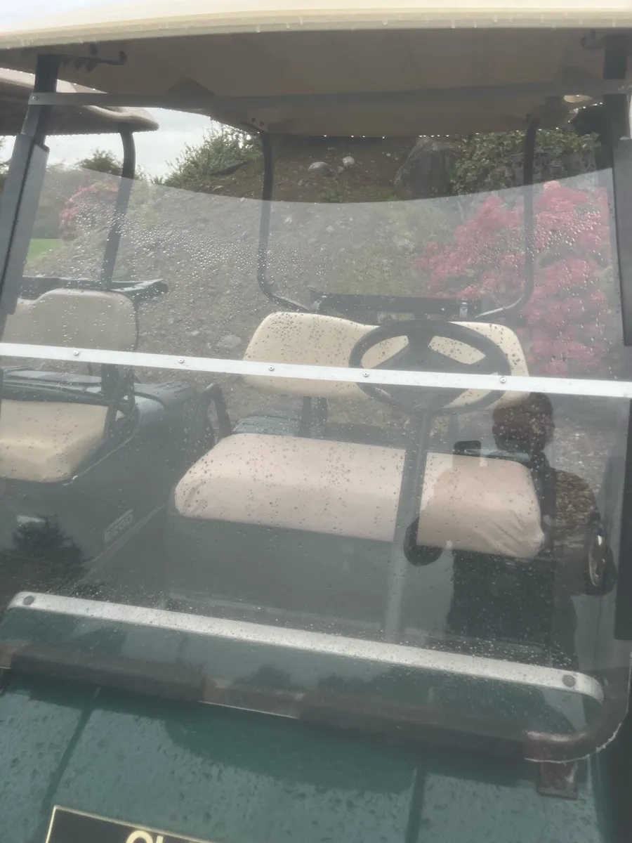 Club car petrol golf buggy - Image 2